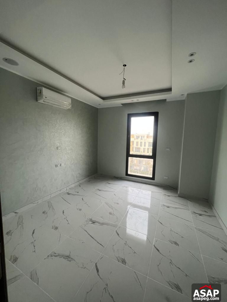 Triplex for Rent in Eastown Compound Triplex for Rent in Eastown Compound