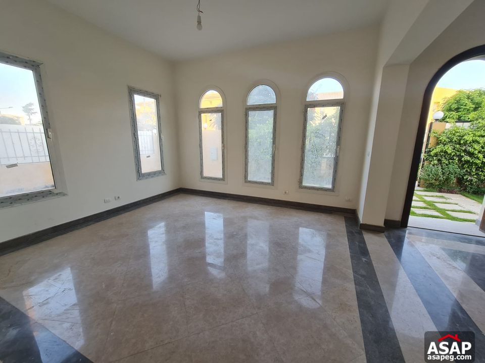 Stand Alone for Rent in Hyde Park