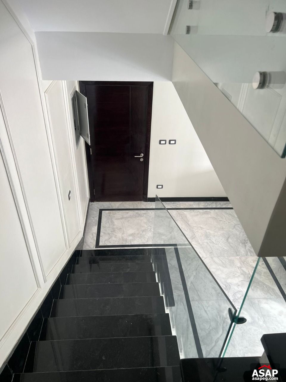 Triplex for Sale in Eastown Sodic Triplex for Sale in Eastown Sodic