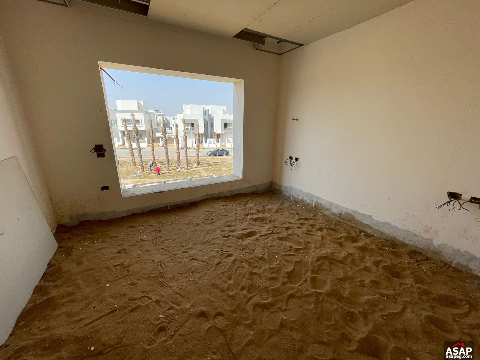 Town House Middle for Sale in Hyde Park Town House Middle for Sale in Hyde Park