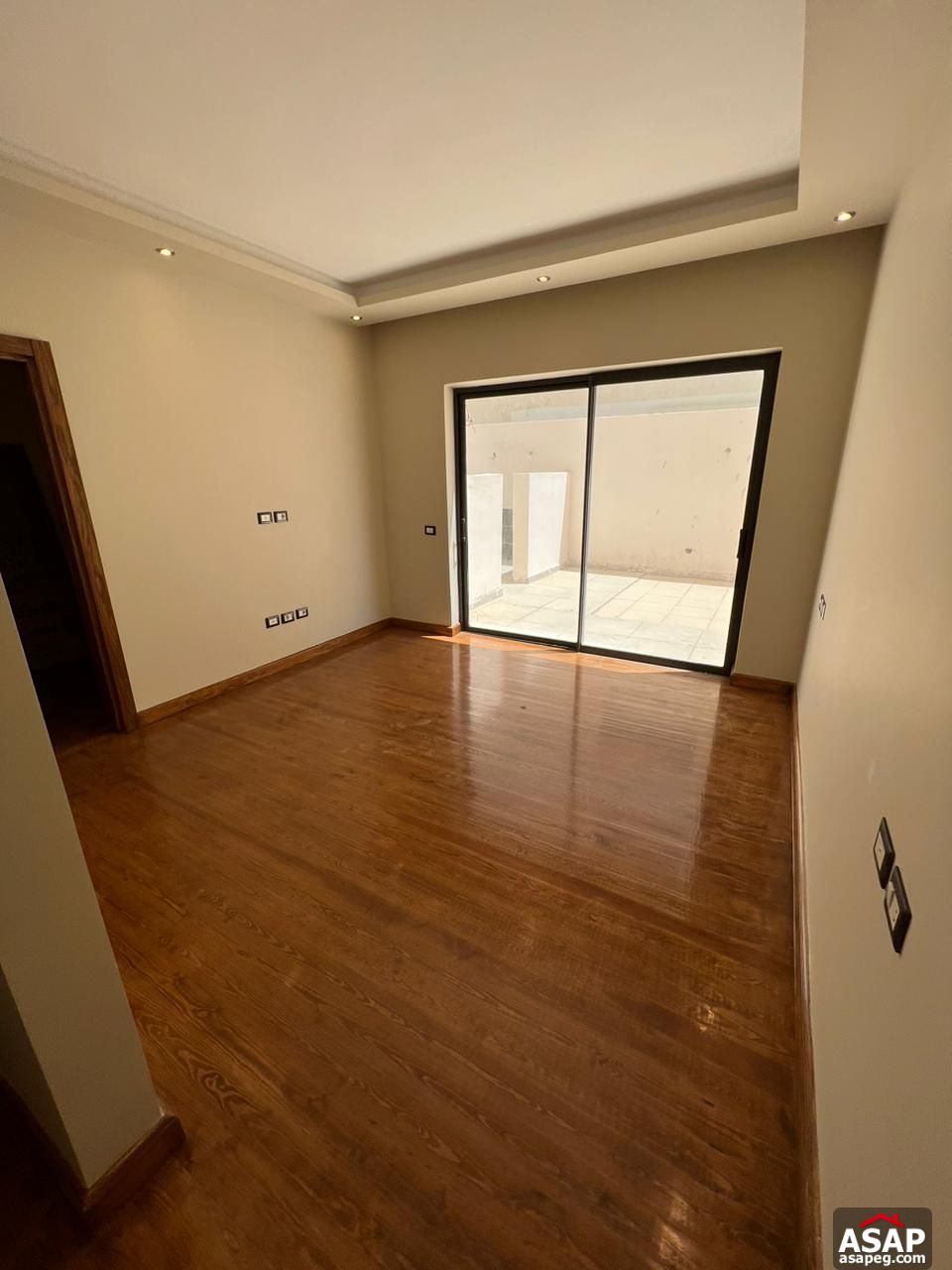 Ground Floor with Pool in Lake View Residence Ground Floor with Pool in Lake View Residence