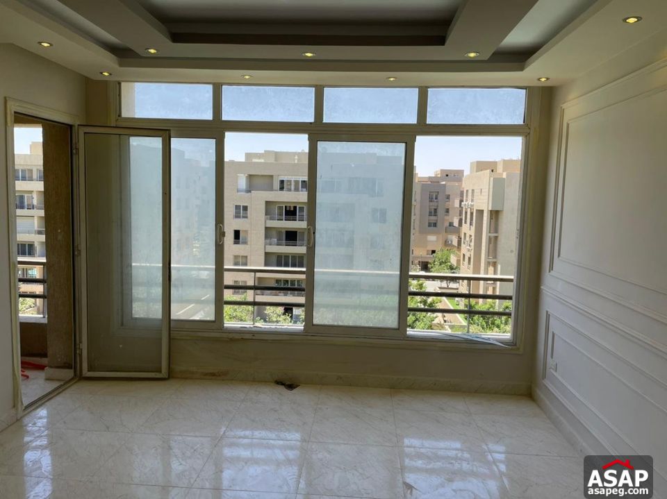 Apartment with Garden View for Rent in the Square Apartment with Garden View for Rent in the Square