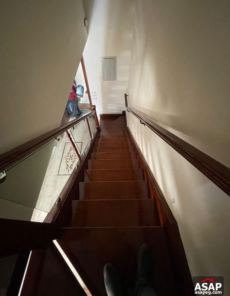 Duplex with Garden for Sale in Village Gate