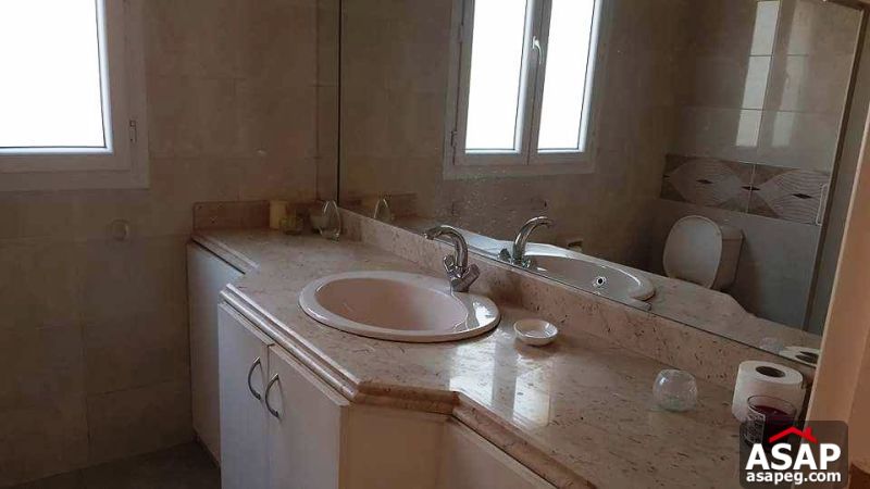 Villa for Rent in Sheikh Zayed Villa for Rent in Sheikh Zayed