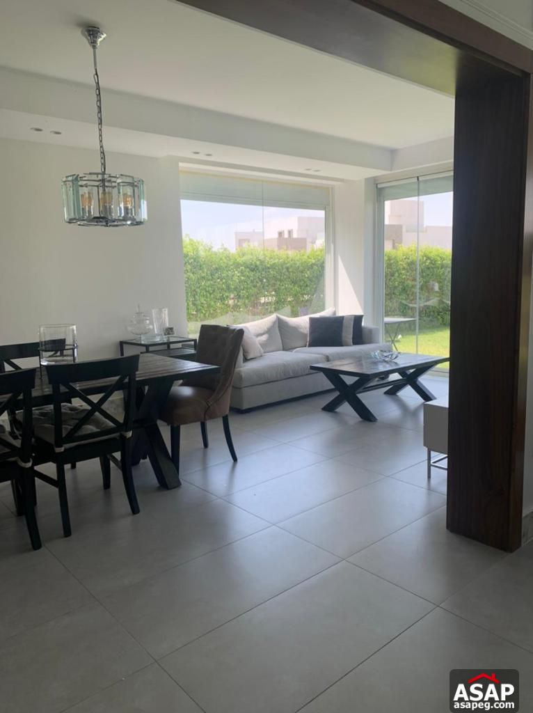 Twin House for Sale in Hyde Park