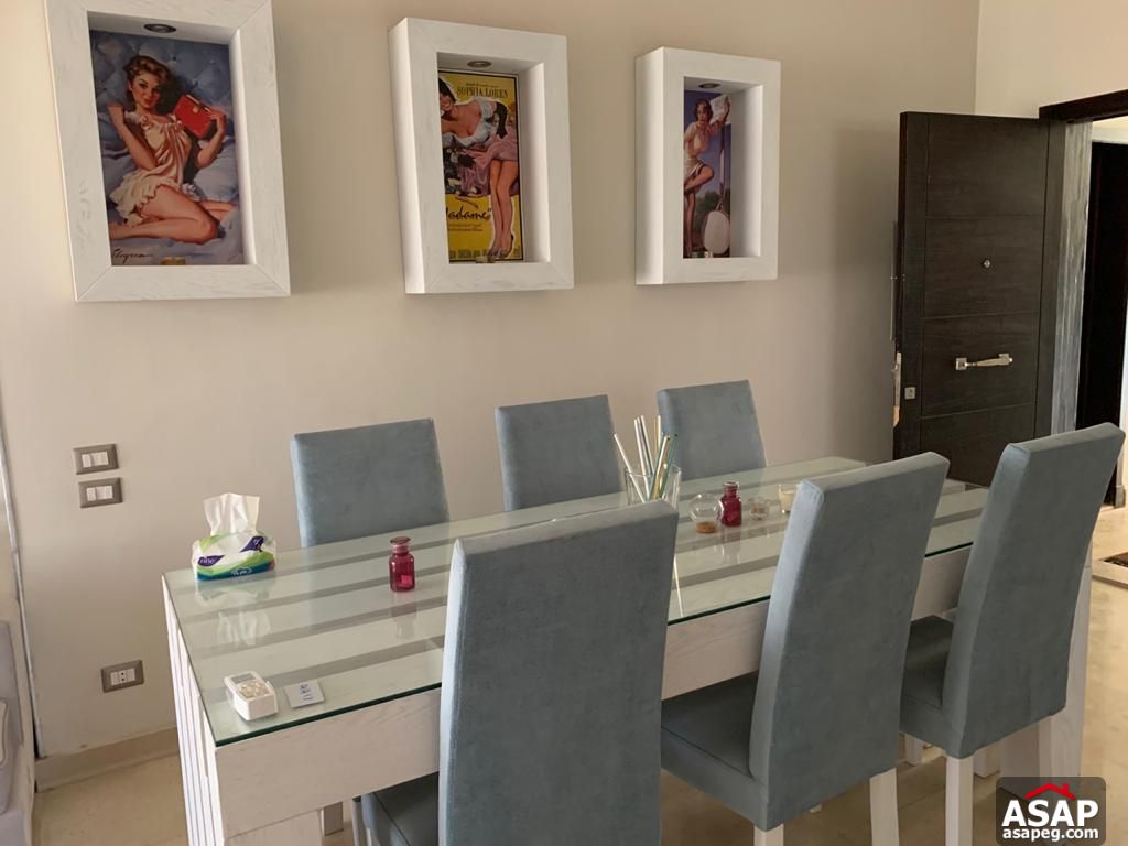 Studio with Garage for Rent in Village Gate