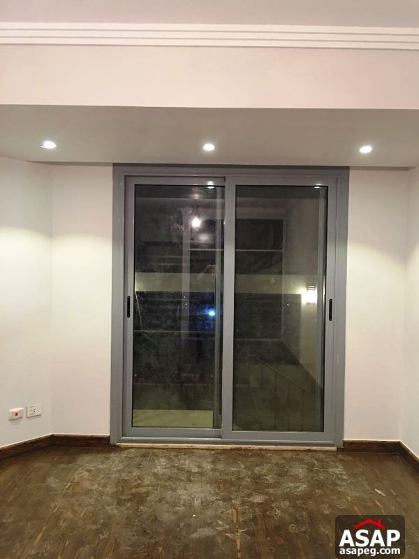 Roof for Rent in West Arabella