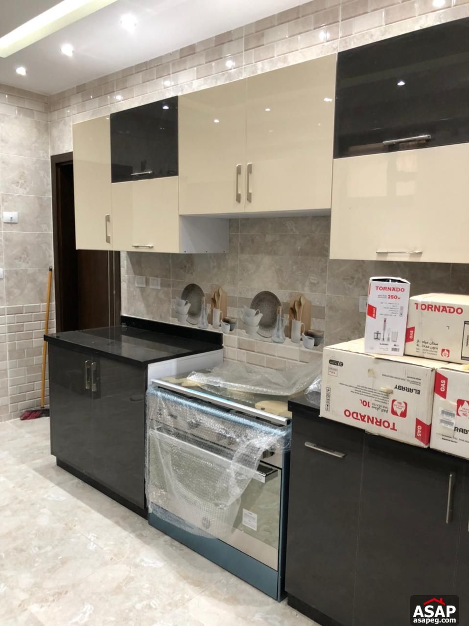 Triplex for Rent in Eastown Sodic Triplex for Rent in Eastown Sodic