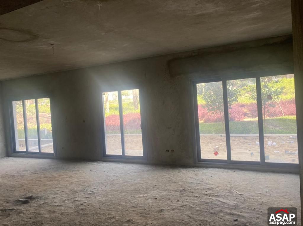 Duplex with Garden for Sale in Eastown