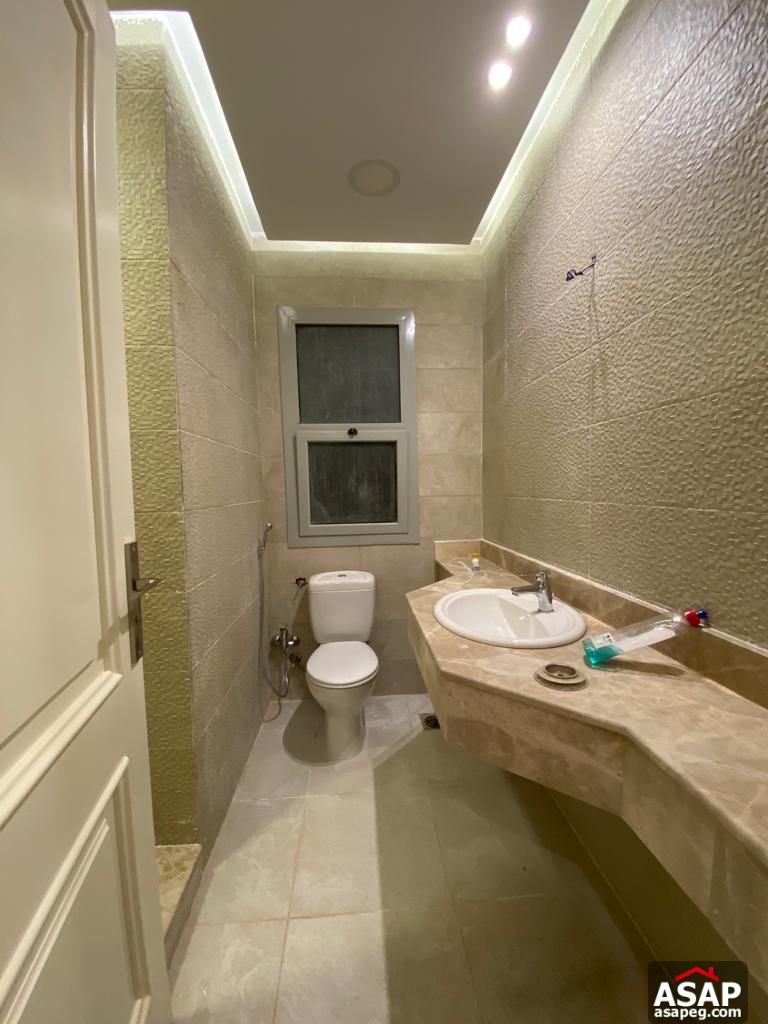 Apartment for Rent in Village Gate