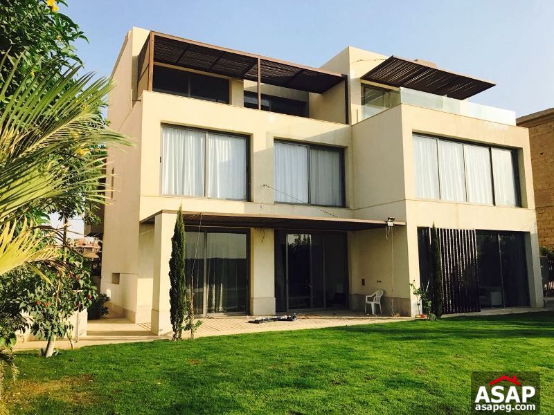 Villa with Pool for Sale in Katameya Dunes