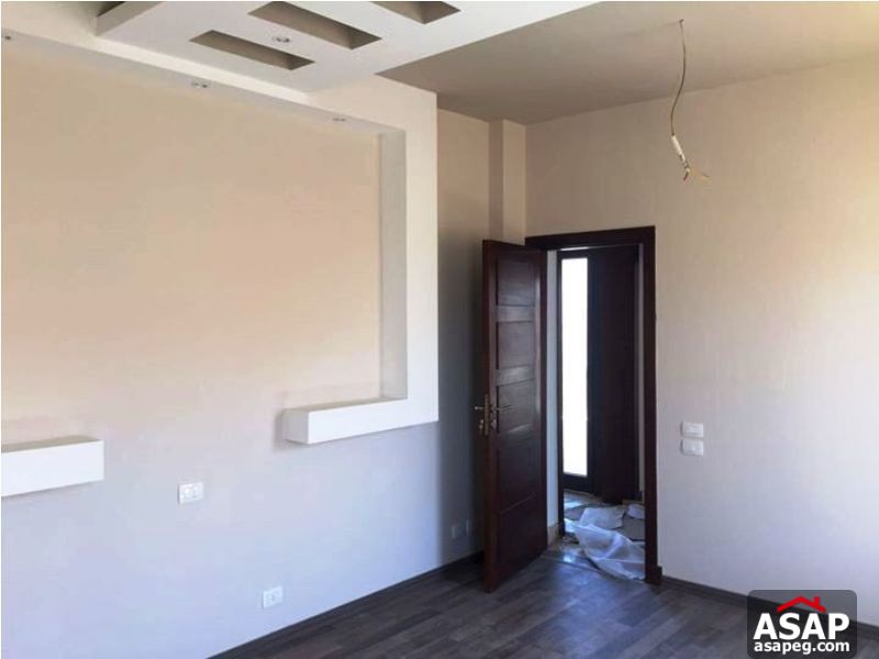 Ultra Modern Villa with Private Garden in New Cairo