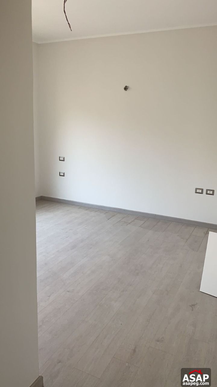 Apartment for Rent in Village Gate Apartment for Rent in Village Gate