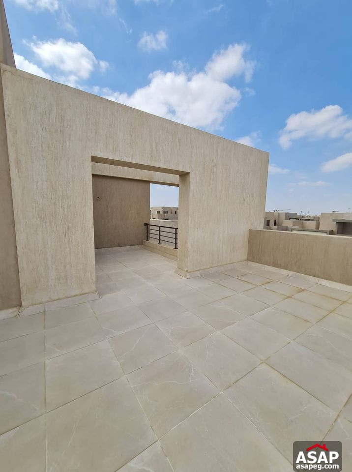 Penthouse for Rent in Fifth Square Compound