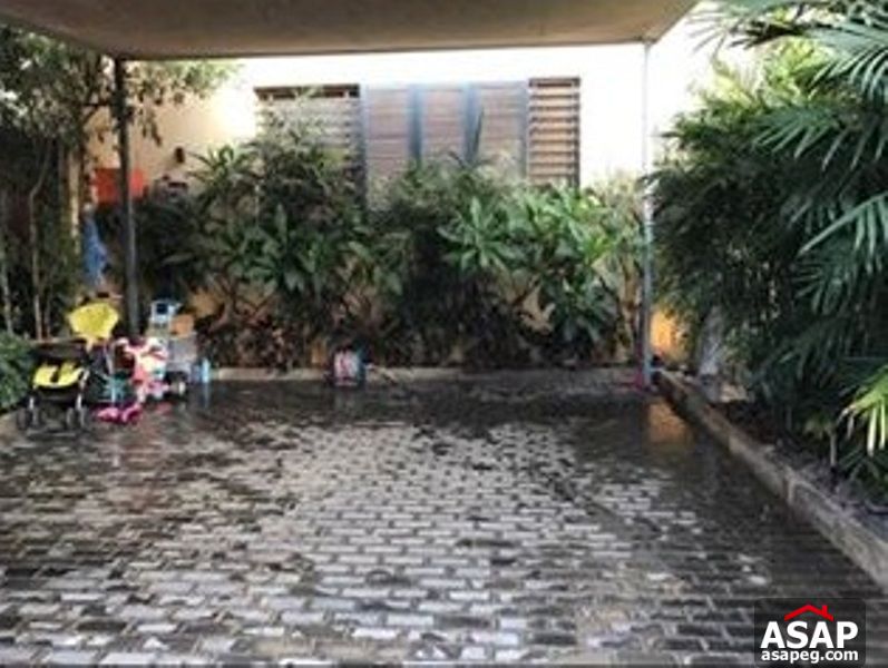 Twin House with Garden in Allegria