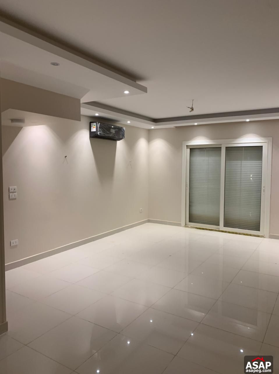 I Villa for Sale in Mountain View Hyde Park