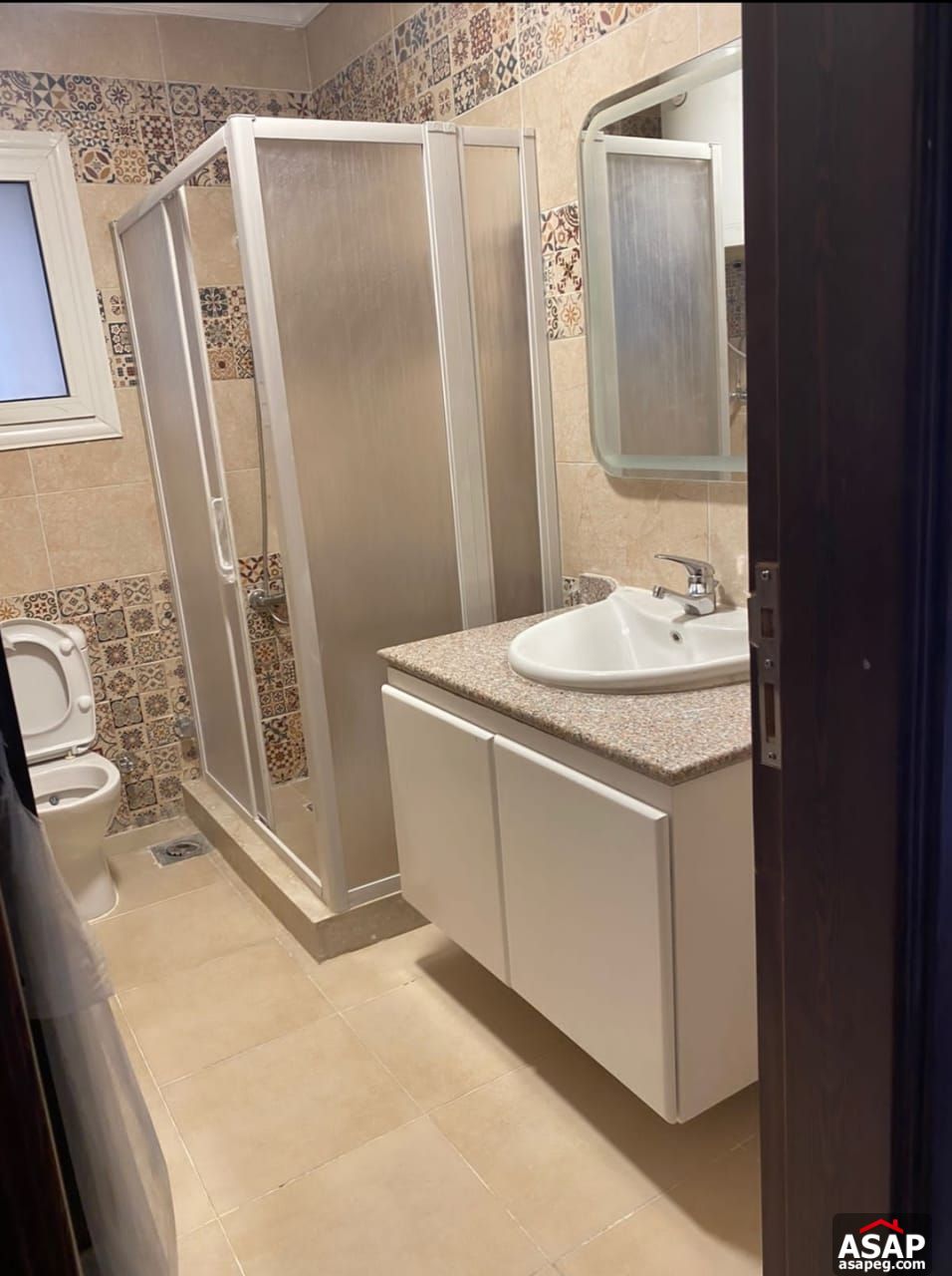 Furnished Flat for Rent in the Square