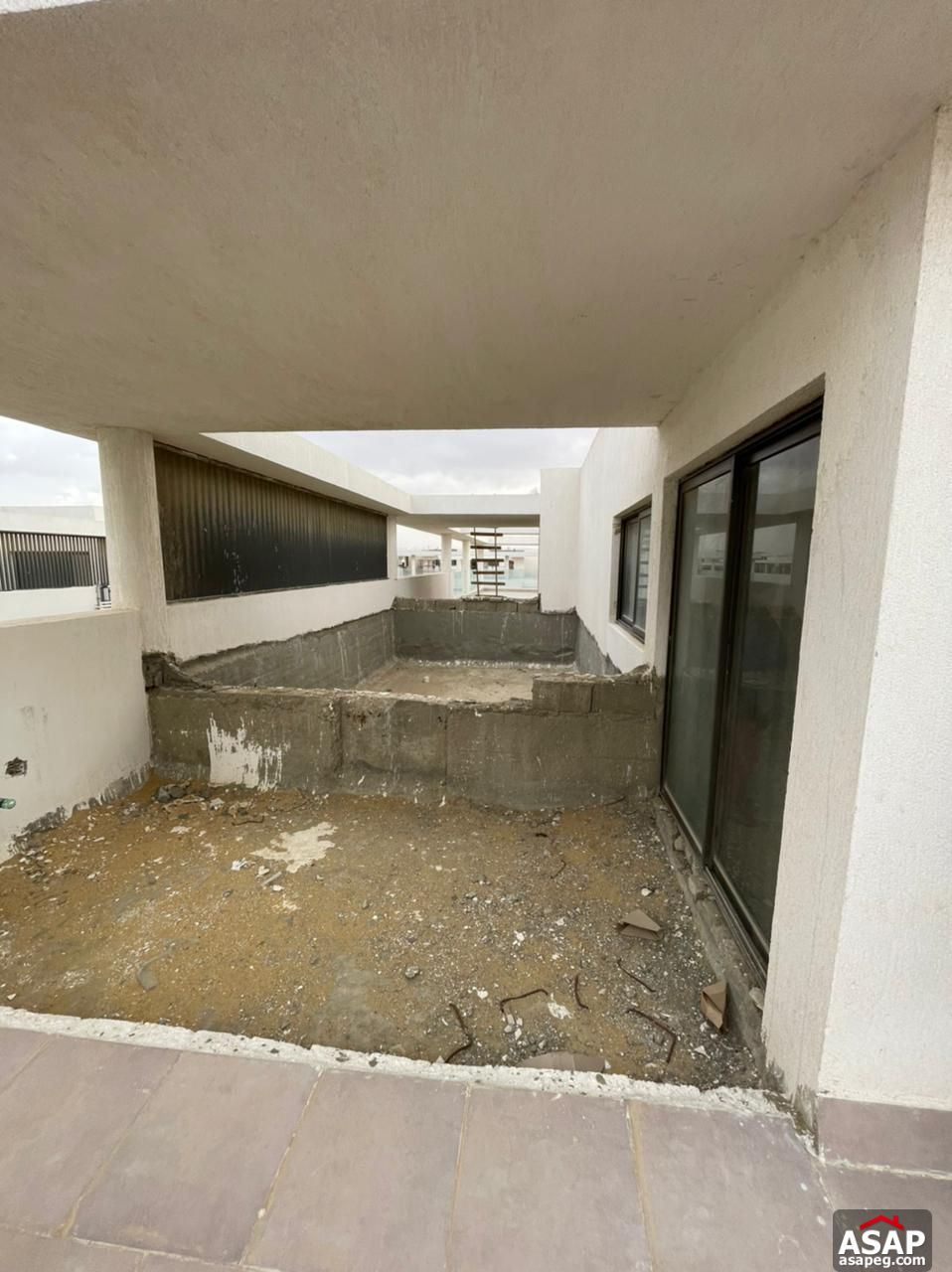 Penthouse with Lake View e for Sale in Lake View Residence Penthouse with Lake View e for Sale in Lake View Residence