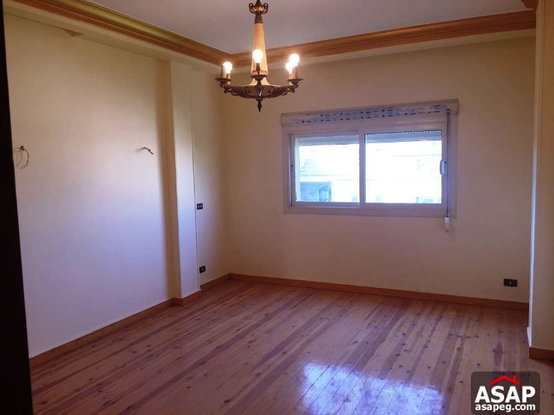 Villa for Rent in 6 October with a nice garden