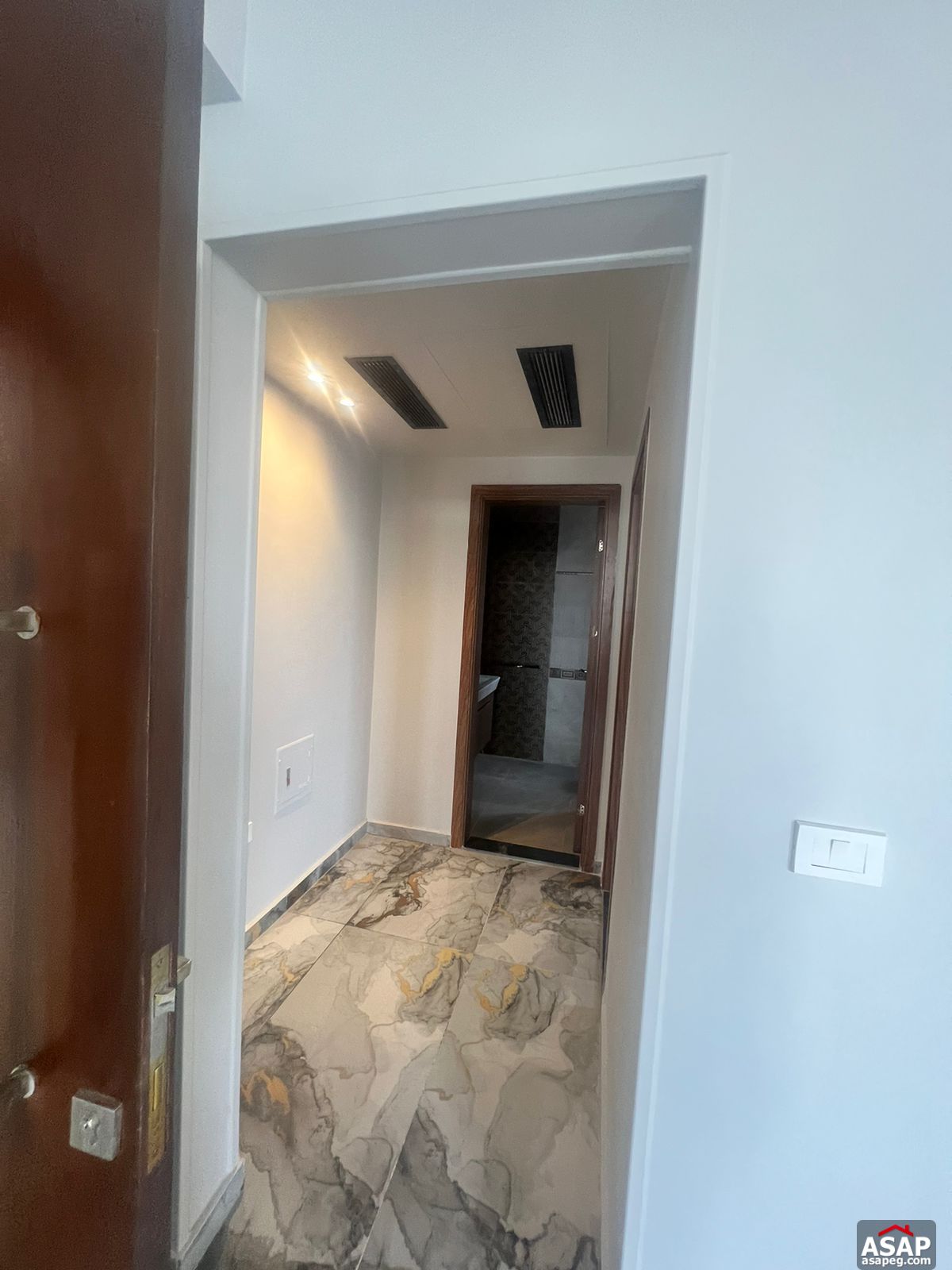 Rent Apartment in Eastown Compound Rent Apartment in Eastown Compound