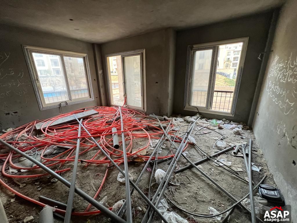 Ground Floor for Sale in Stone Residence