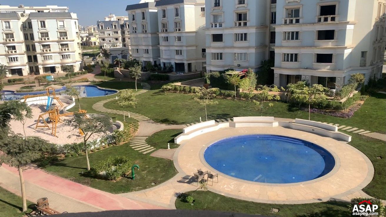 Apartment with Pool View for Sale in Mountain View Hyde Park Apartment with Pool View for Sale in Mountain View Hyde Park