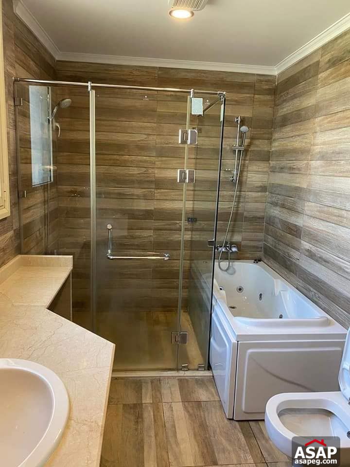 Stand Alone Villa with Big Garden for Rent in the Villa Compound