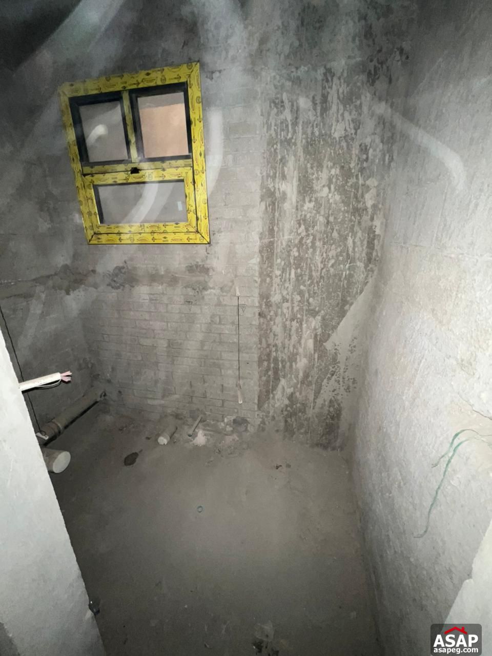 Ground Floor for Sale in Azad Compound