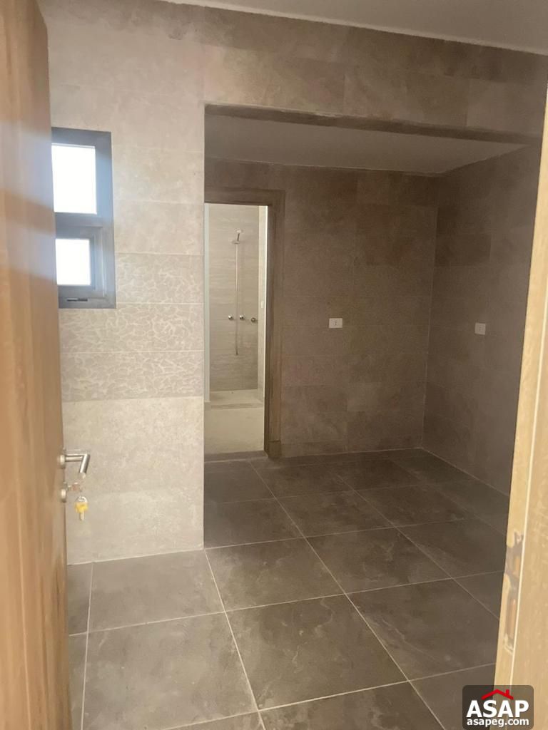 Ground Floor for Sale in Fifth Square Compound