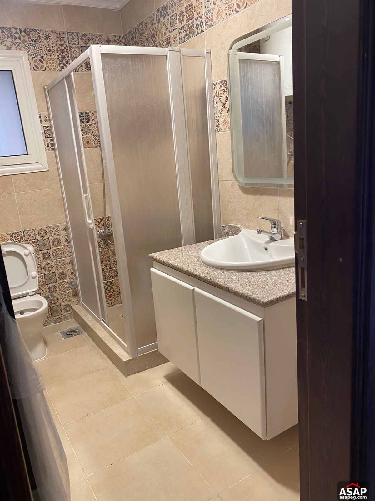 Apartment for Rent in the Square