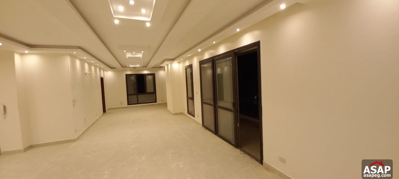 Apartment for Sale in Eastown Compound Apartment for Sale in Eastown Compound