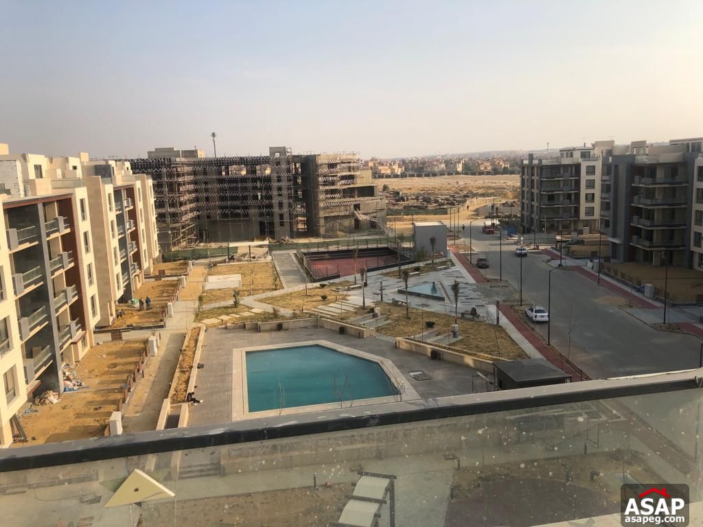 Penthouse with Pool View for Sale in Azad Compound Penthouse with Pool View for Sale in Azad Compound