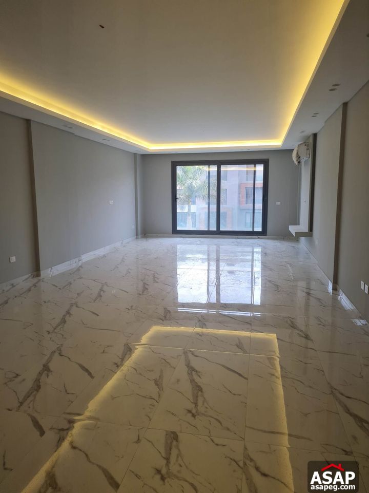 Apartment with Lake View for Rent in Silver Palm Apartment with Lake View for Rent in Silver Palm