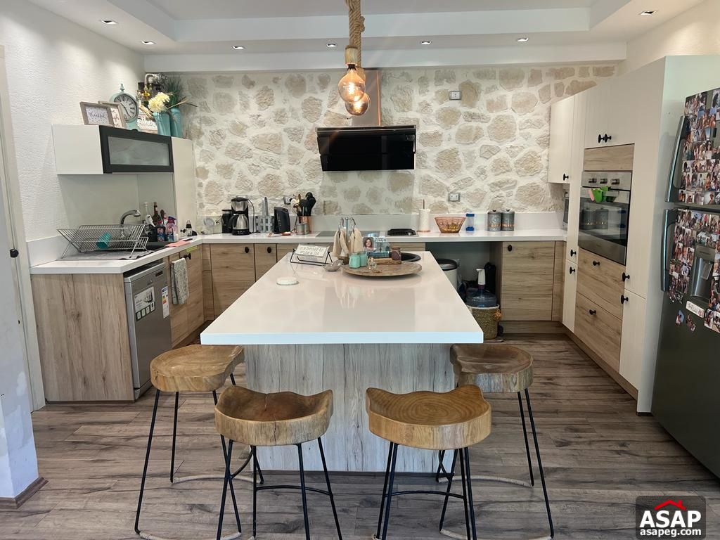 Duplex with Garden for Rent Eastown Duplex with Garden for Rent Eastown