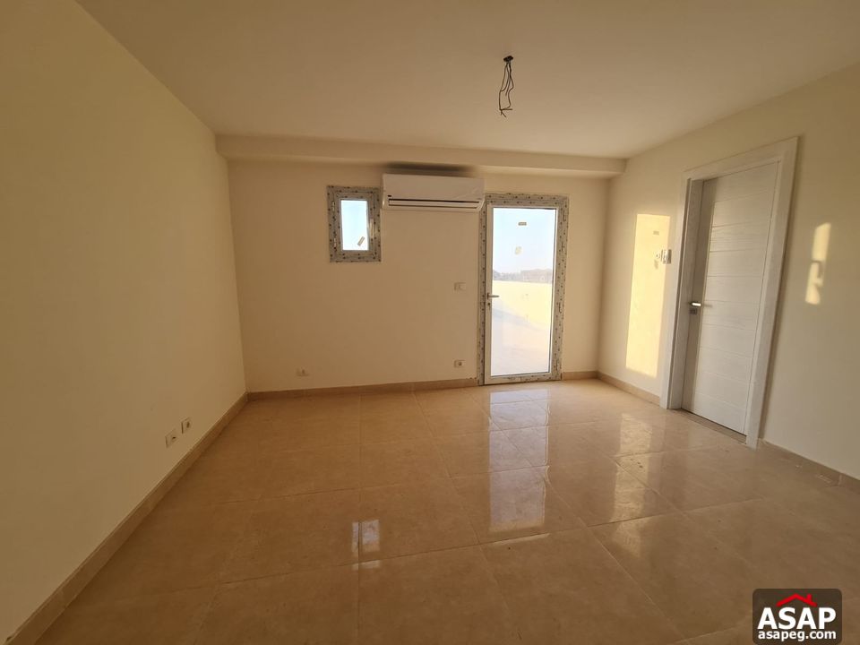 Stand Alone for Rent in Hyde Park