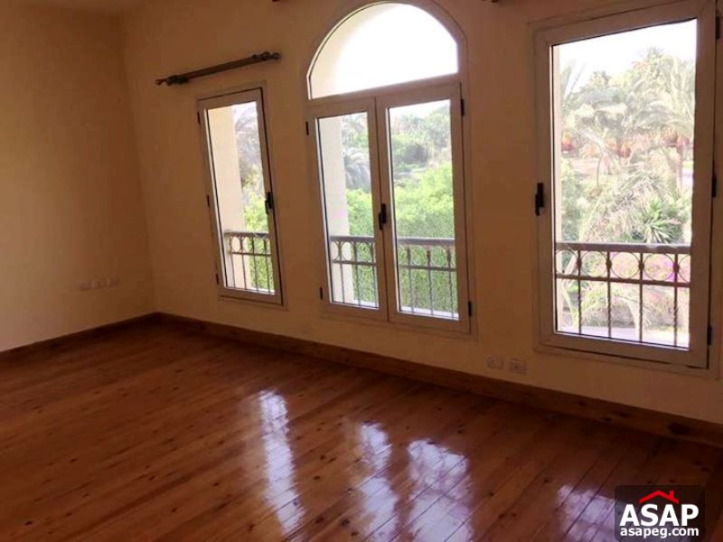 Villa with Swimming Pool for Rent in New Cairo Villa with Swimming Pool for Rent in New Cairo