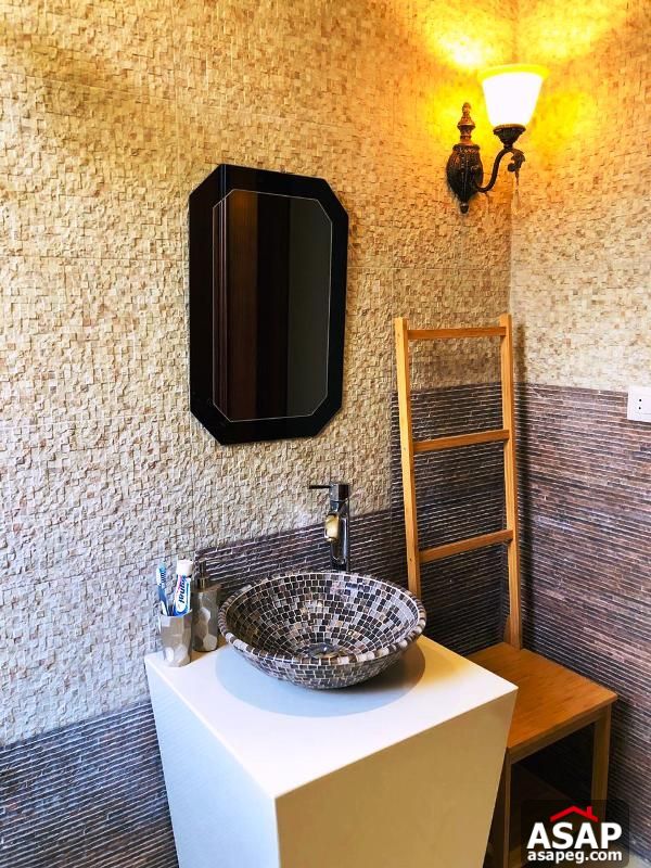 Luxury Villa for Rent in Swan Lake