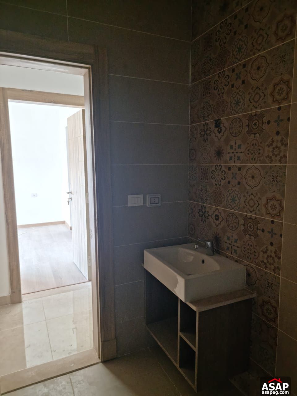 Apartment for Rent in Fifth Square Apartment for Rent in Fifth Square