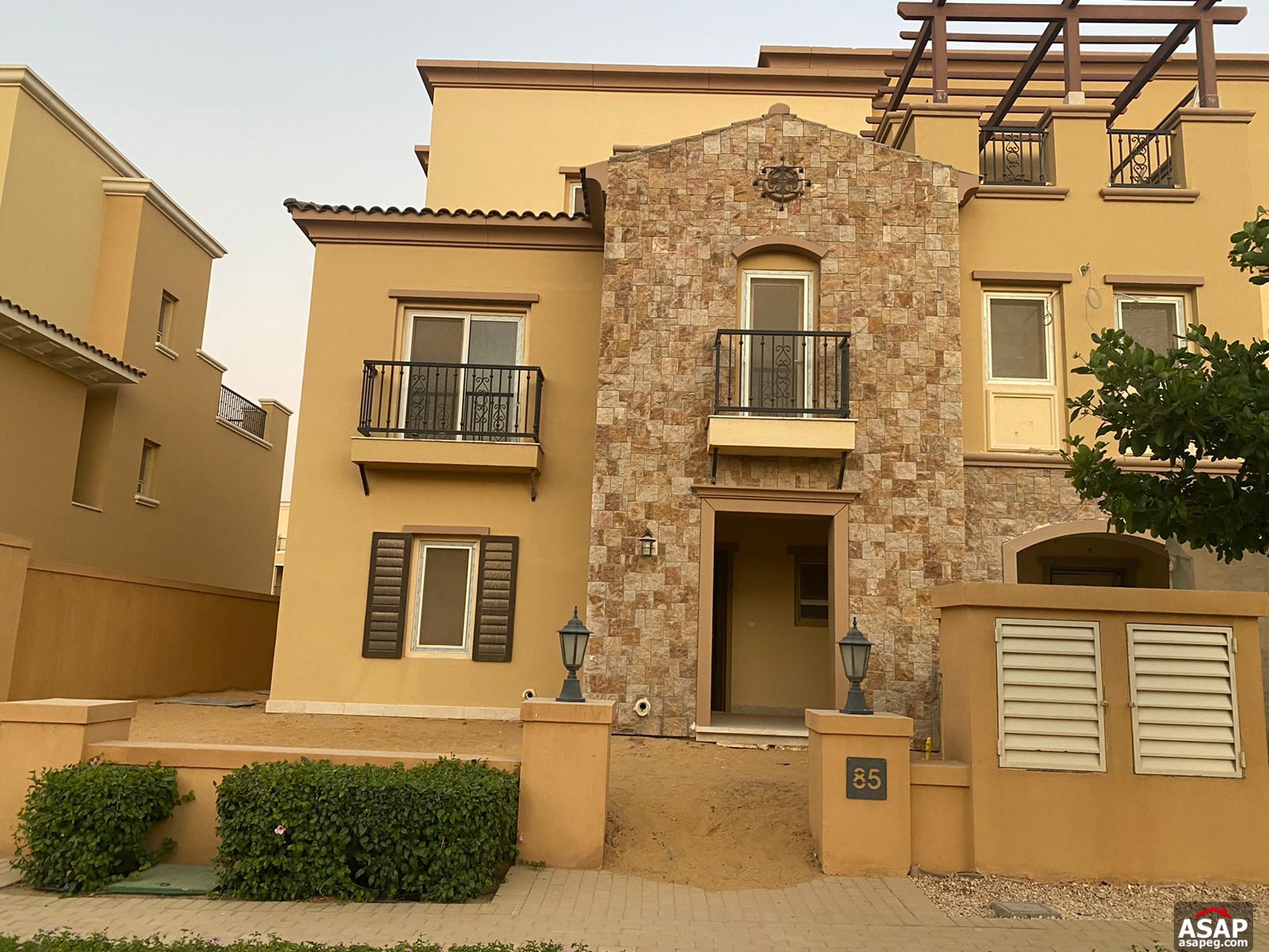 Twin House for Sale in Mivida Compound Twin House for Sale in Mivida Compound