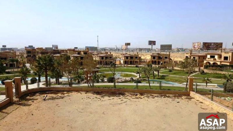 Stand Alone with Big Garden for Sale in Le Reve - New Cairo