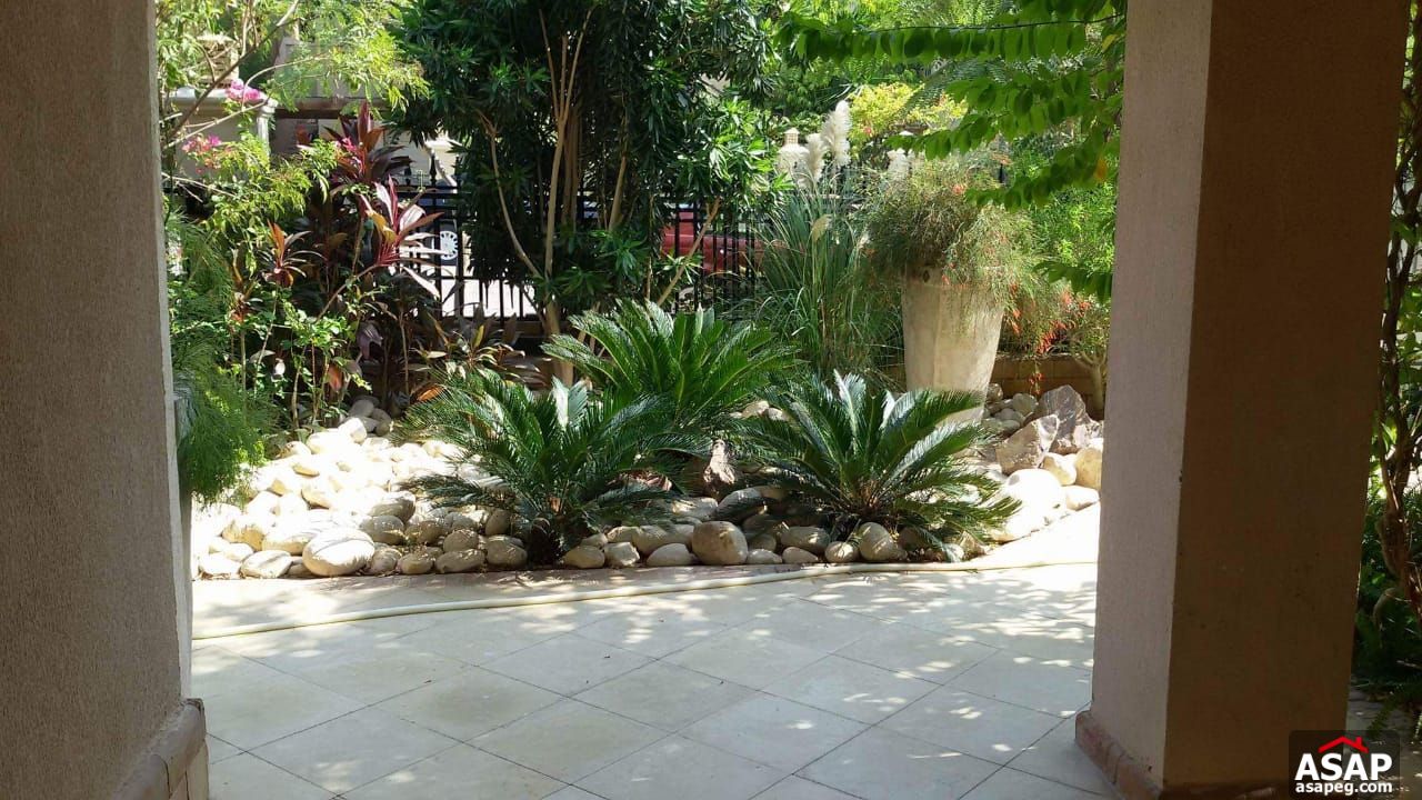 Apartment with Big Garden in Katameya Heights