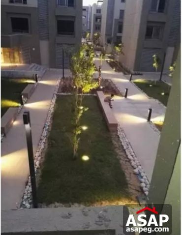 Duplex with Garden for Sale in Village Avenue Compound