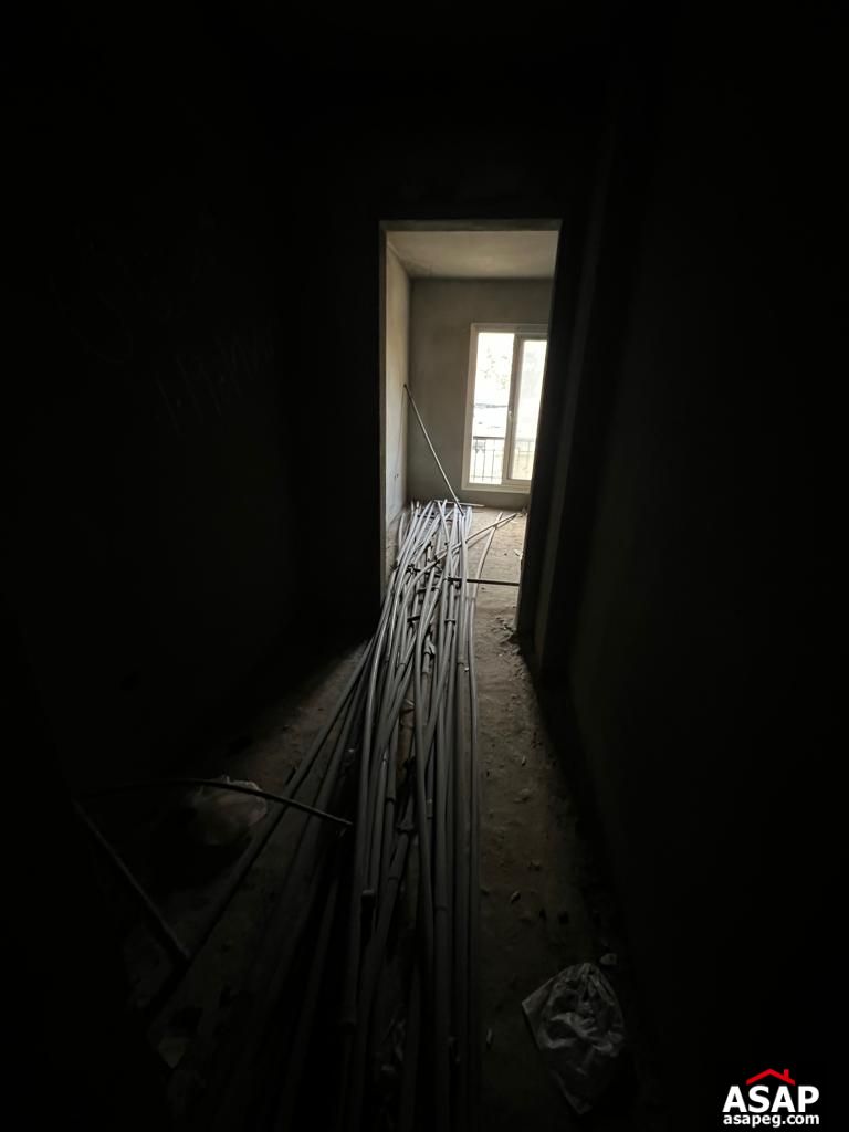 Ground Floor for Sale in Stone Residence