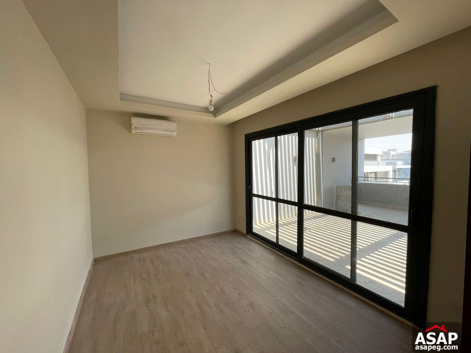 Penthouse with Pool View for Rent in El Patio 7 Penthouse with Pool View for Rent in El Patio 7