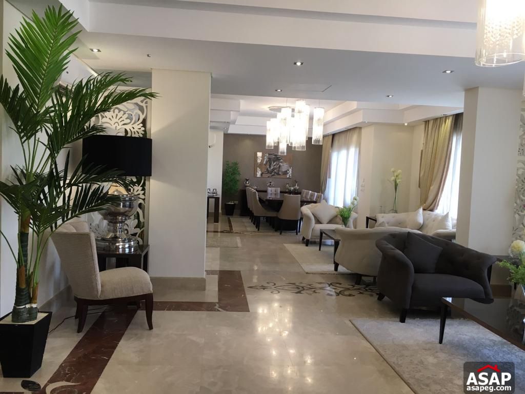 Furnished Villa for Sale in Hyde Park