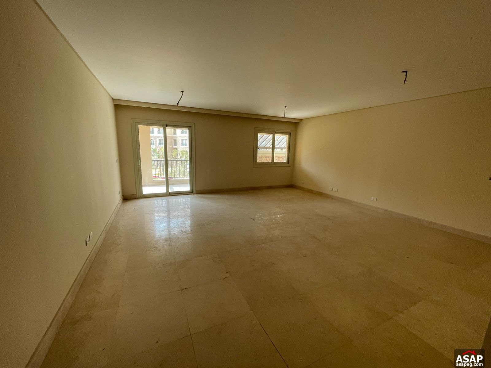 Ground Floor for Sale in 90 Avenue