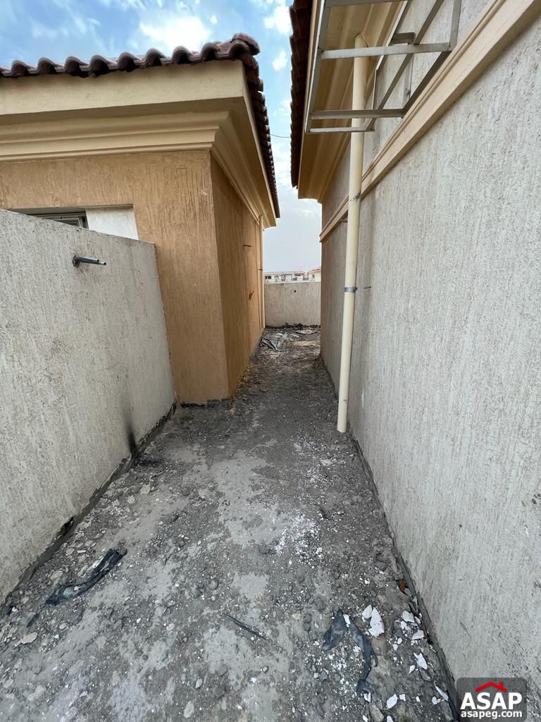 Penthouse with Lake View for Sale in Stone Residence Penthouse with Lake View for Sale in Stone Residence