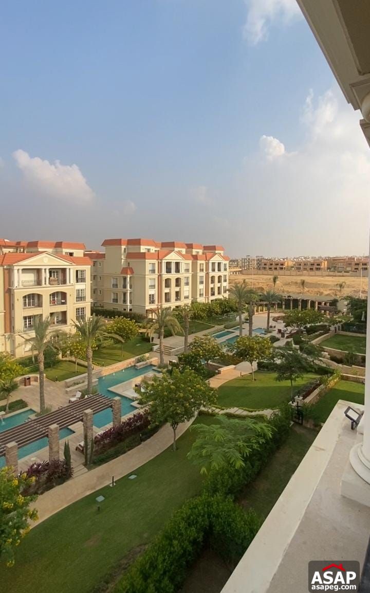 Penthouse with Lake View for Sale in Regents Park Penthouse with Lake View for Sale in Regents Park