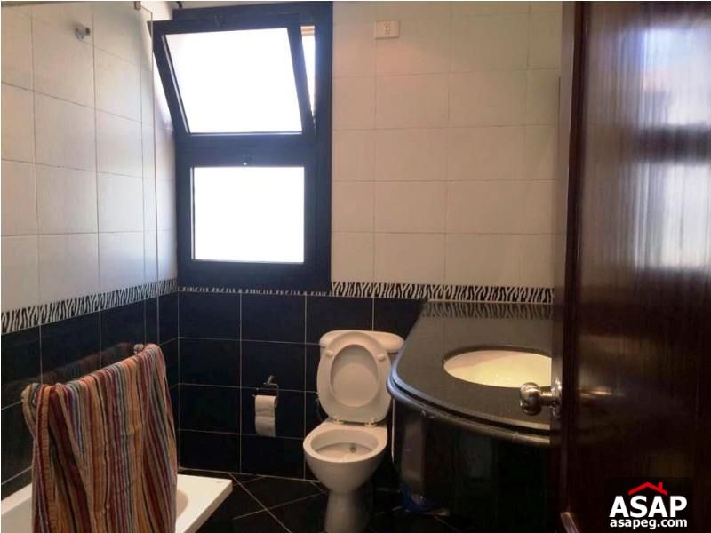 Villa with Private Pool for Sale in 6 October