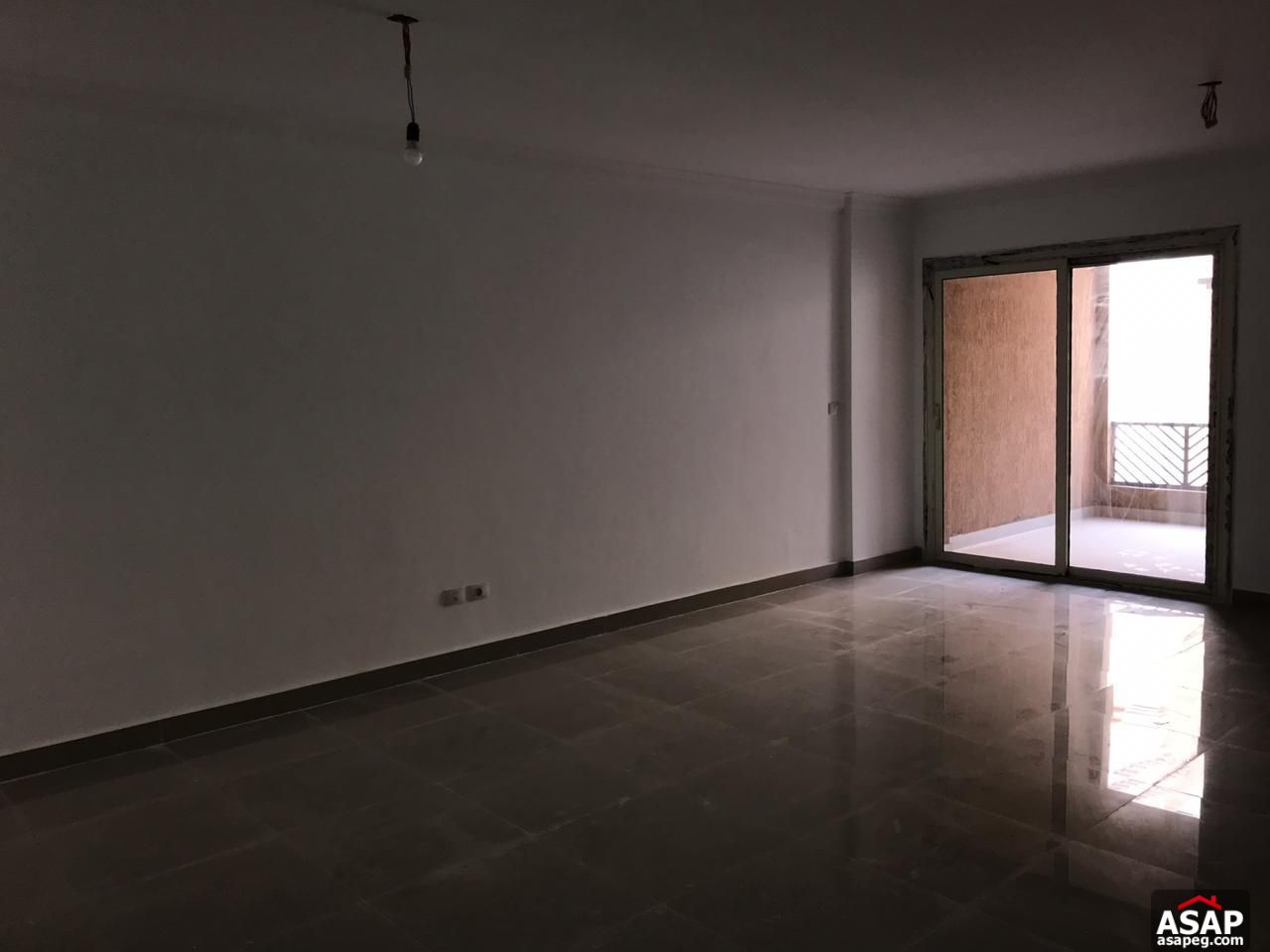 Apartment with Kitchen for Sale in Highland Park Compound Apartment with Kitchen for Sale in Highland Park Compound